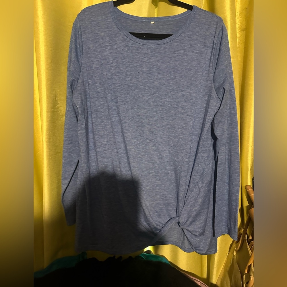 Women size XL top long sleeve excellent condition